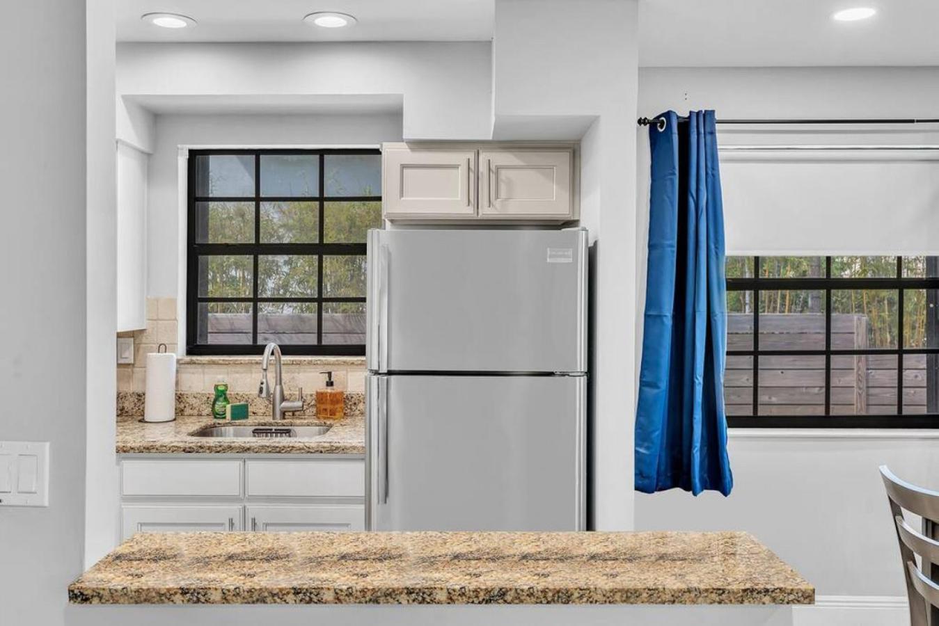 Front Unit A Charming 2 Bedroom Olas Holiday home Fort Lauderdale