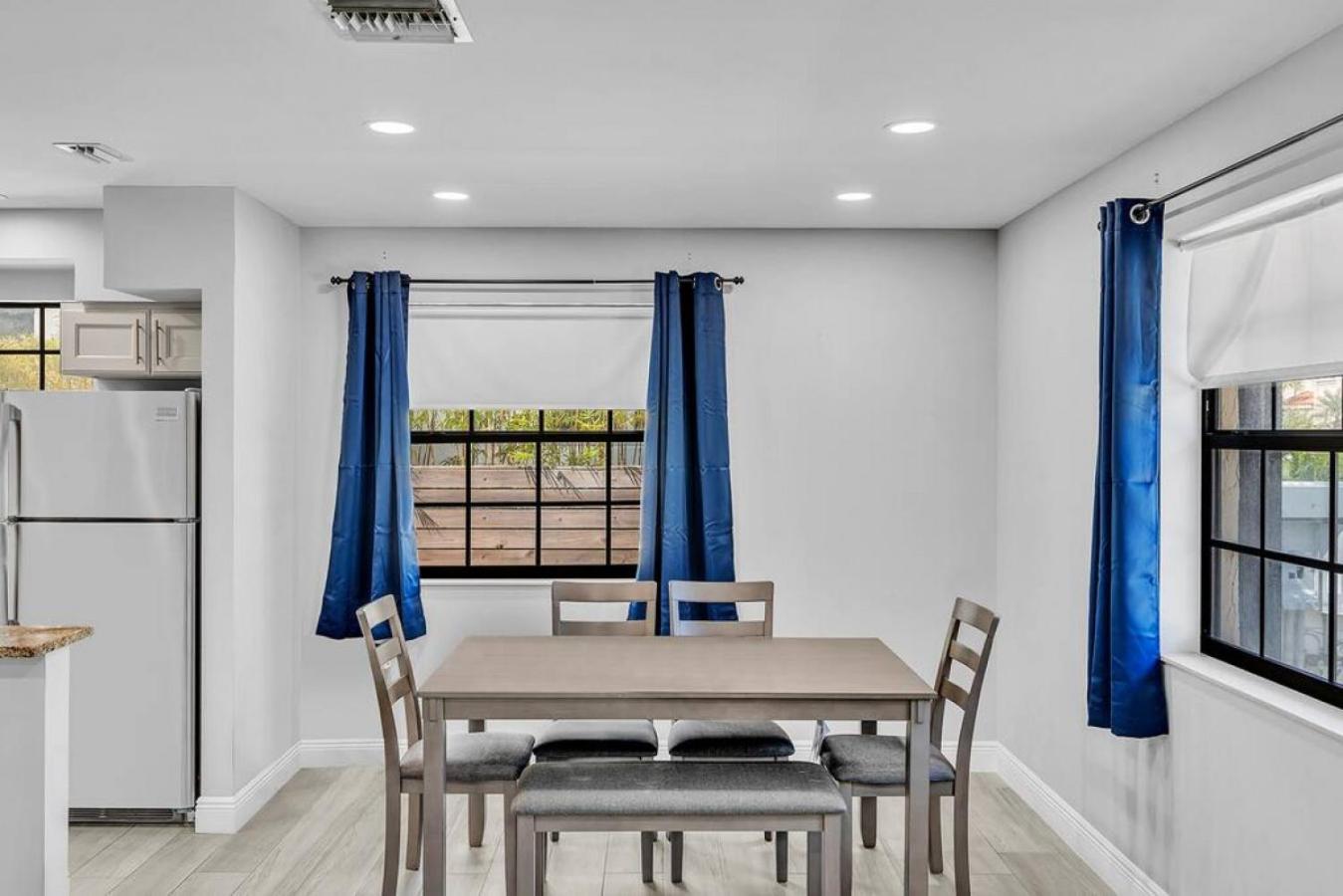 Holiday home Front Unit A Charming 2 Bedroom Olas