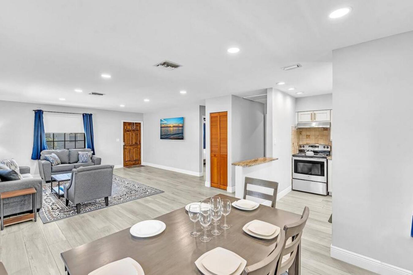 Front Unit A Charming 2 Bedroom Olas Fort Lauderdale