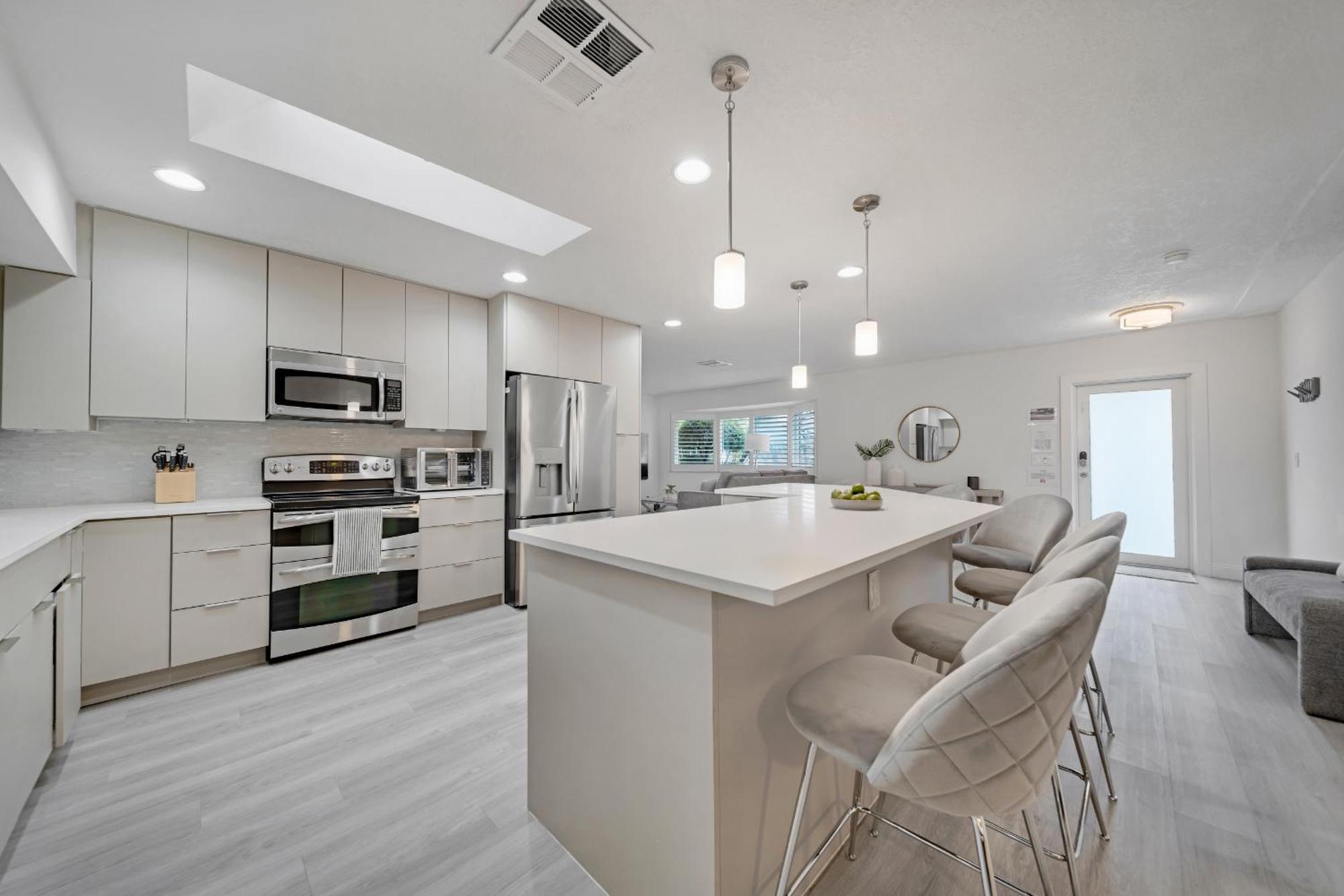 The Boat House - River Harmony Apartment *