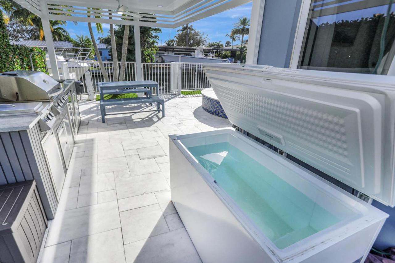 3br Waterfront With Heated Pool And Holiday home *