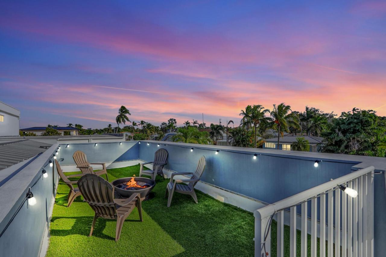 3br Waterfront With Heated Pool And Holiday home *