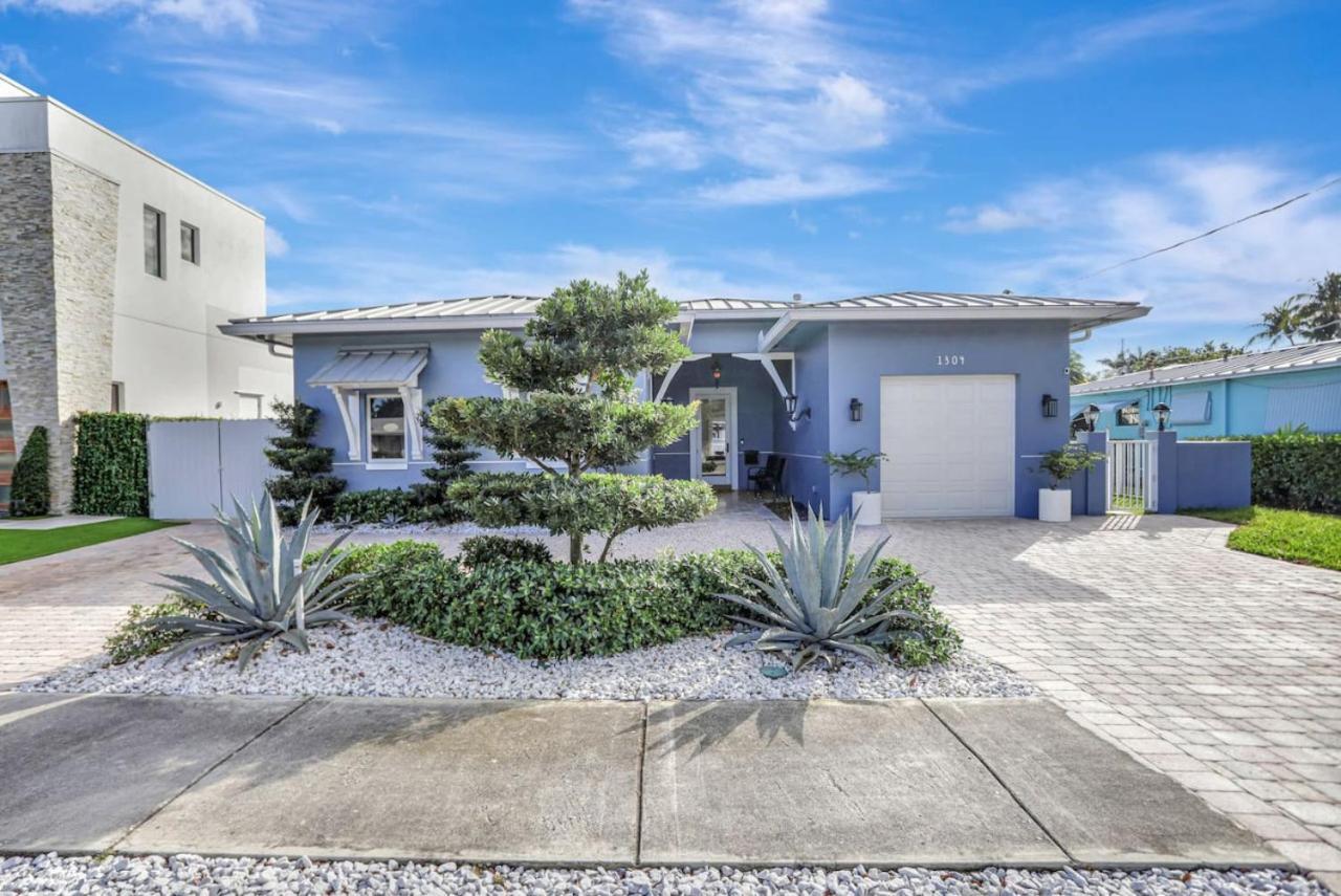 3br Waterfront With Heated Pool And *