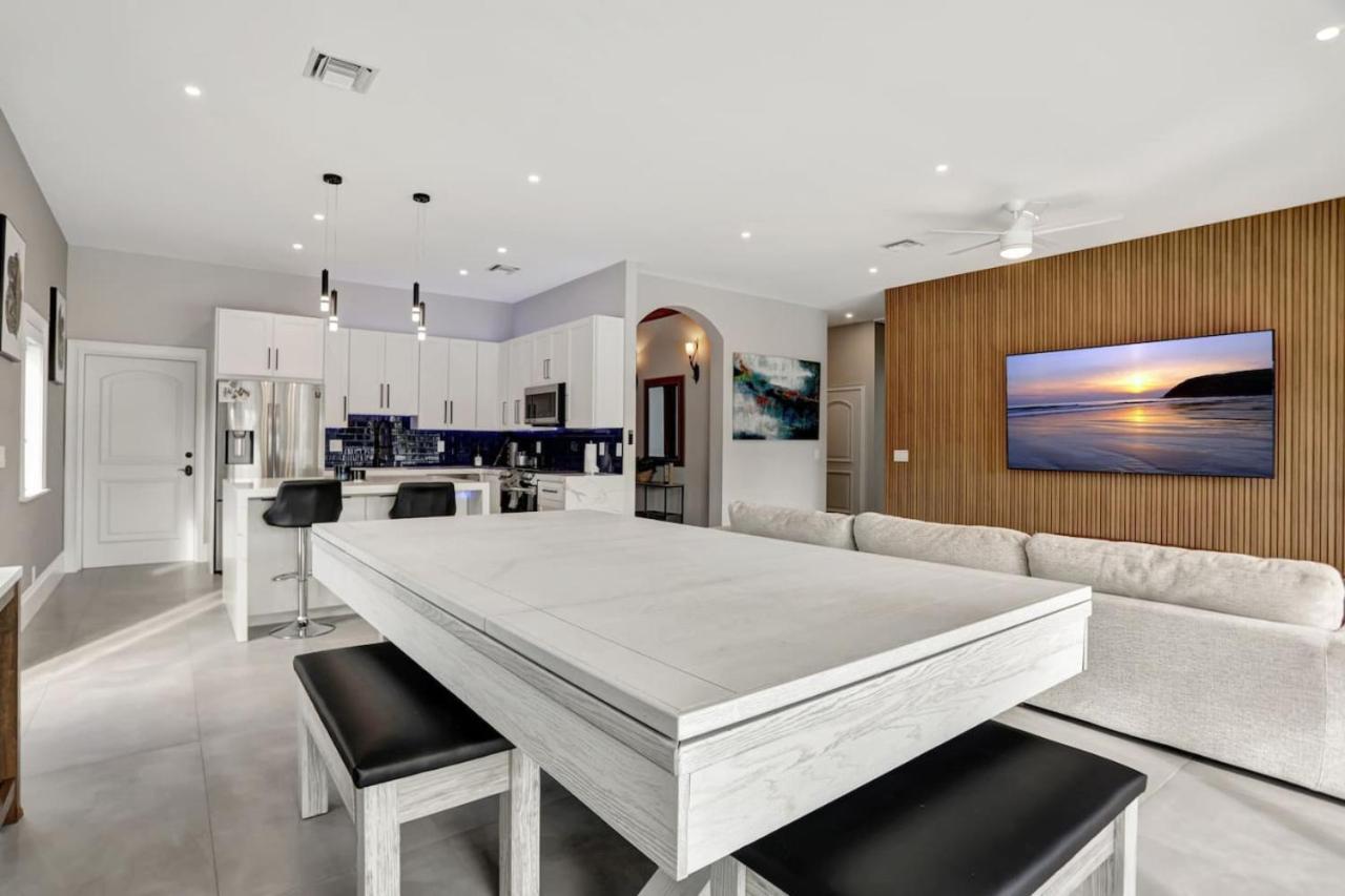 3br Waterfront With Heated Pool And Holiday home