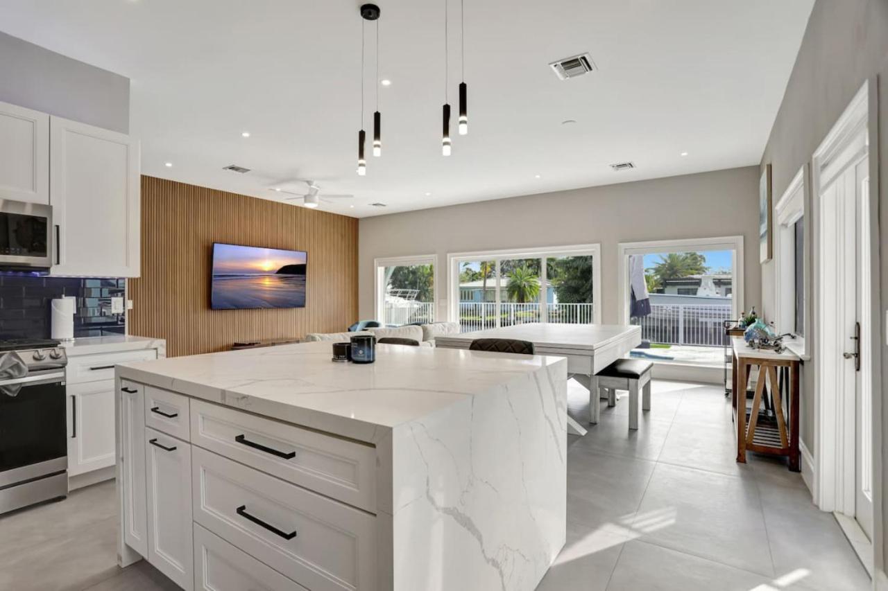 Holiday home 3br Waterfront With Heated Pool And *