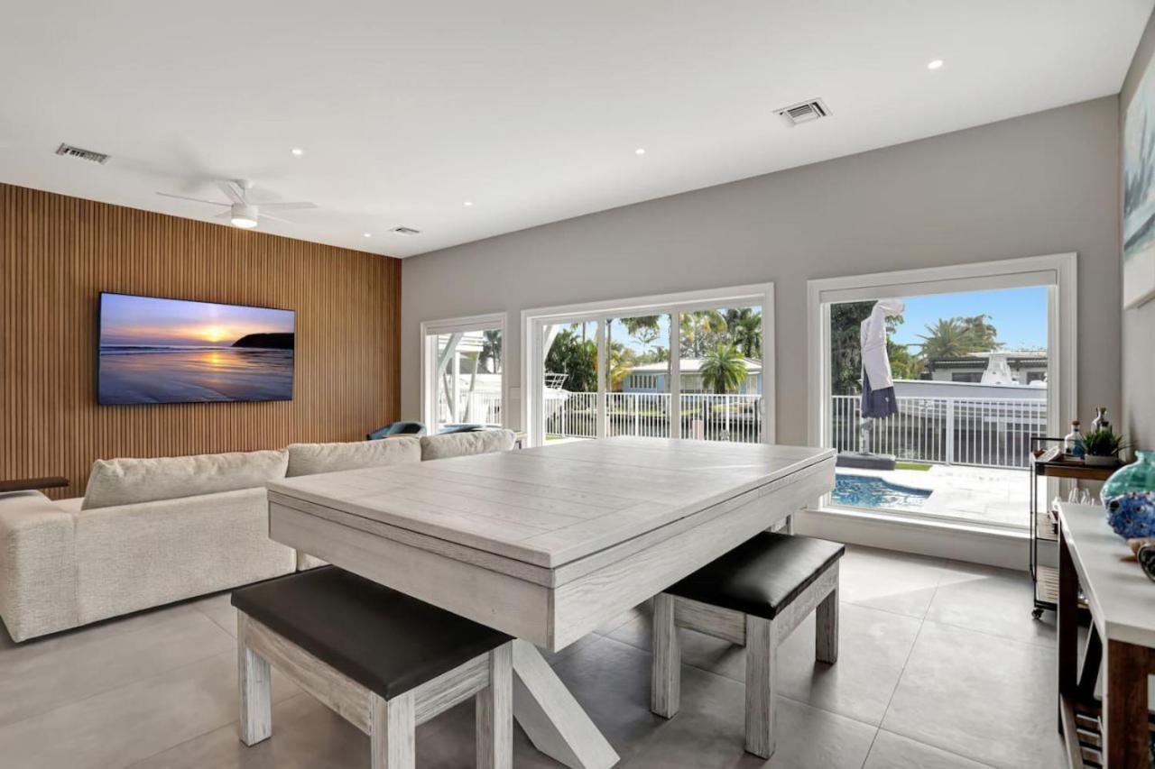 3br Waterfront With Heated Pool And Holiday home *