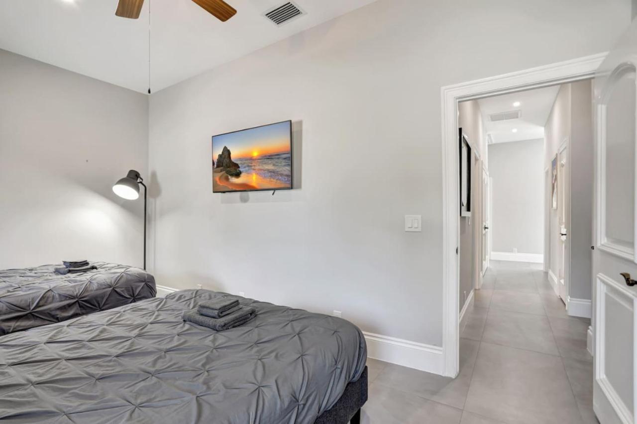 3br Waterfront With Heated Pool And Holiday home Fort Lauderdale