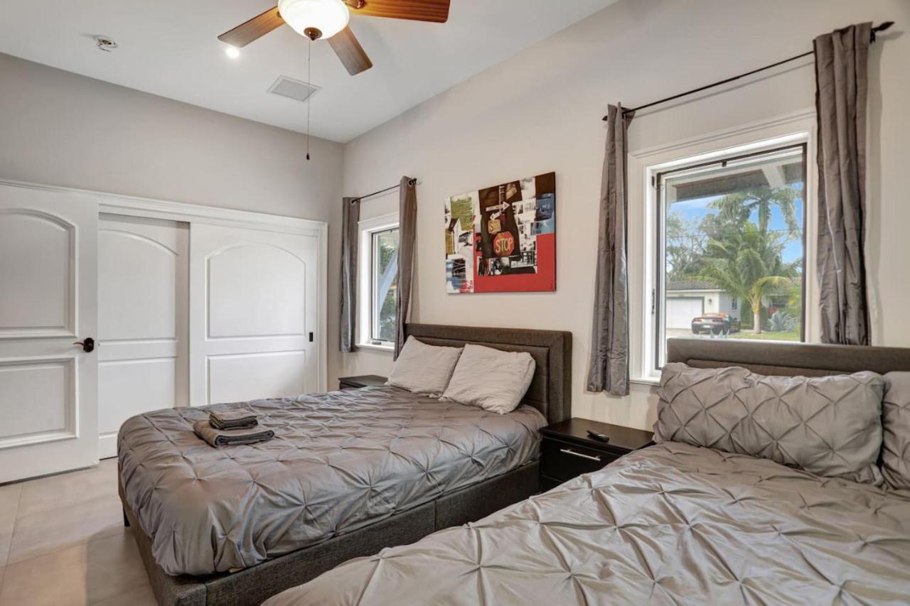 Holiday home 3br Waterfront With Heated Pool And *