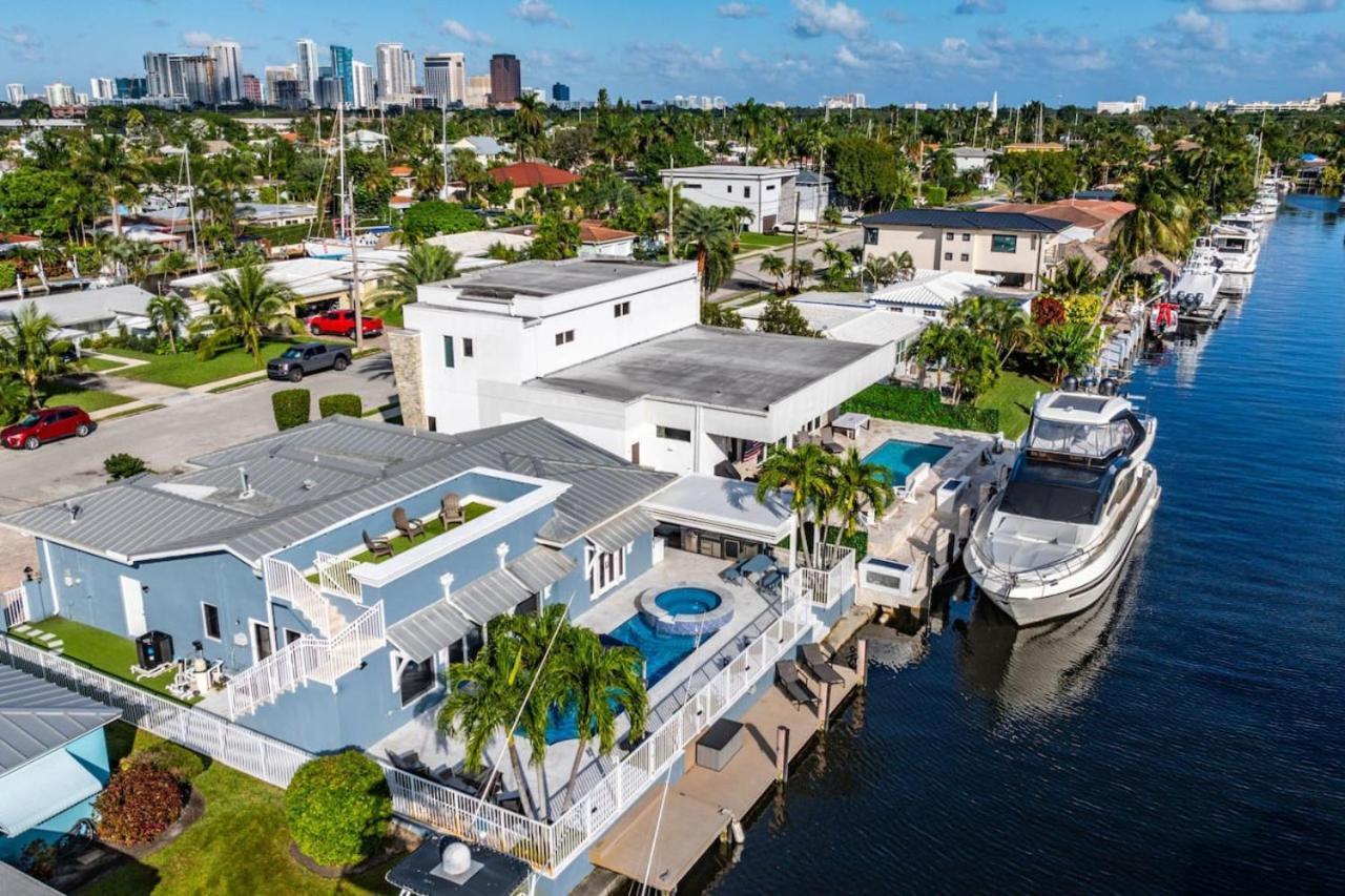 Holiday home 3br Waterfront With Heated Pool And