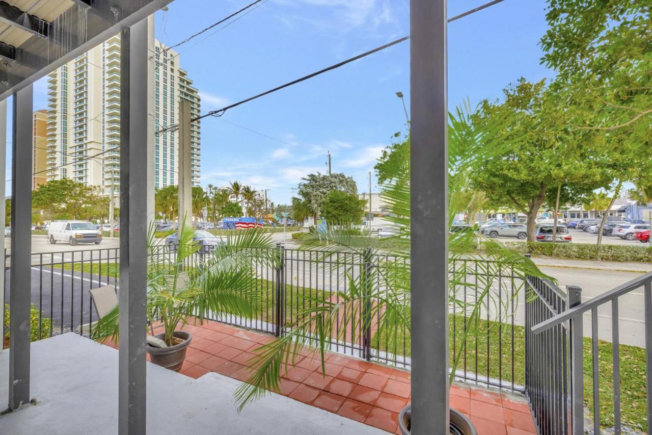 2 Combo - Walk To Off Olas 1ab Apartment