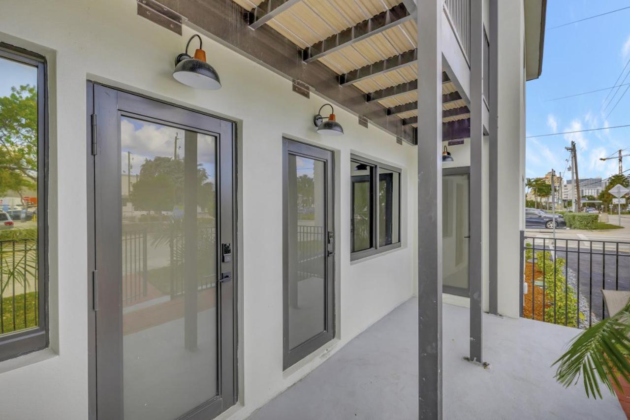 2 Combo - Walk To Off Olas 1ab Apartment *