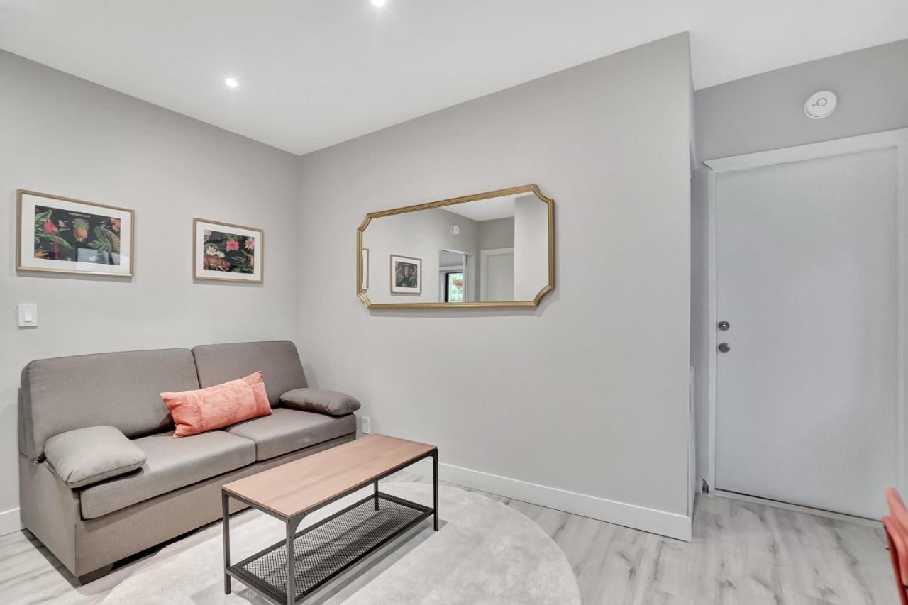 2 Combo - Walk To Off Olas 1ab Apartment *