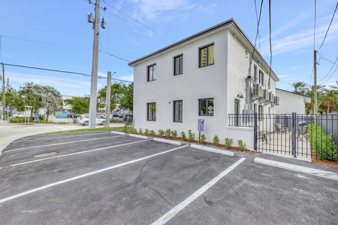 Right Off Olas Steps To Ftl 1a Apartment *