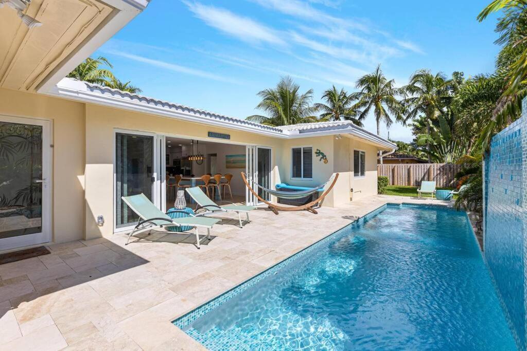 Walking Distance To The 3br House With 1 Holiday home Fort Lauderdale
