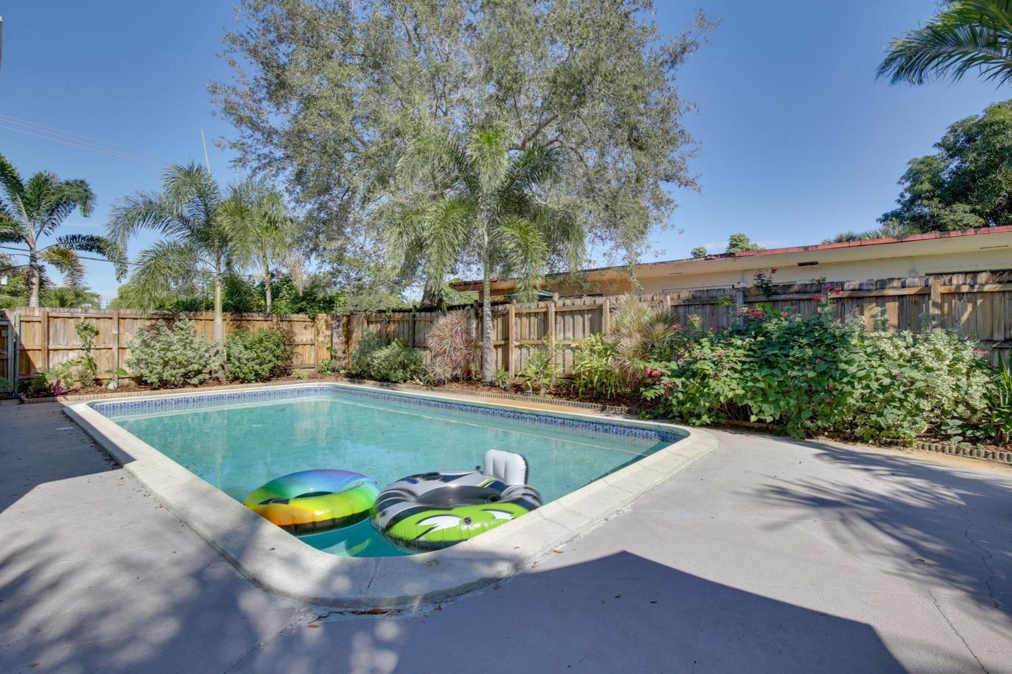 Lauderdale With Pool 3 Mi To Dtwn! Holiday home
