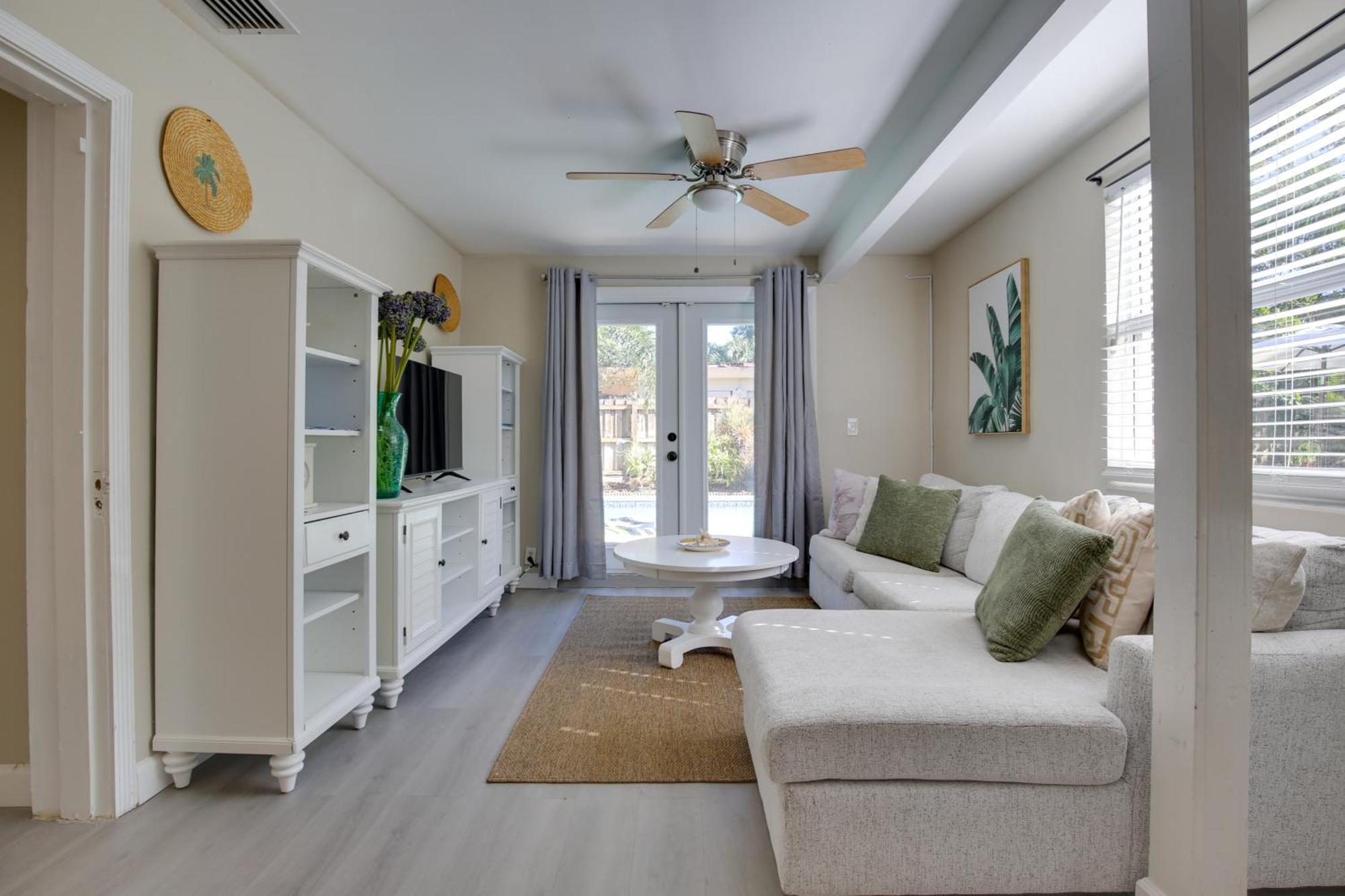 Lauderdale With Pool 3 Mi To Dtwn! Holiday home