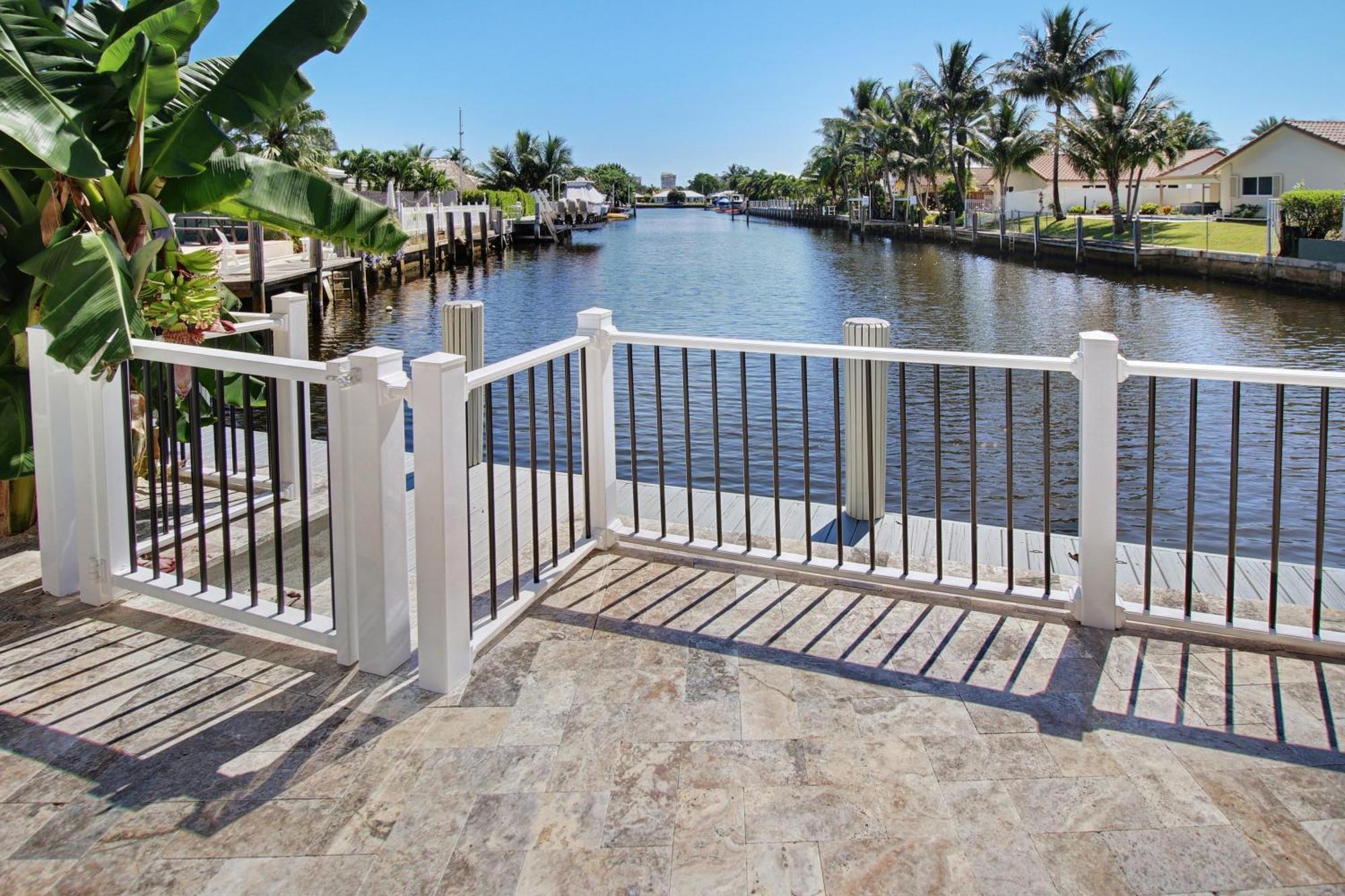 Holiday home The Waterman's Retreat- 3 Bedroom Waterfront Unit *