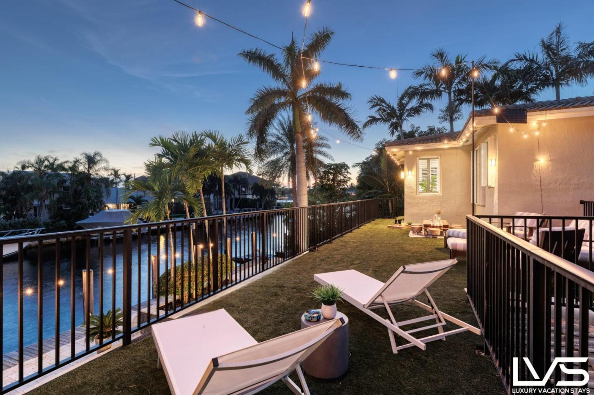 New Royal 80ft Waterfront Wlk2beach Hotpool Kitchenbbq Holiday home Fort Lauderdale