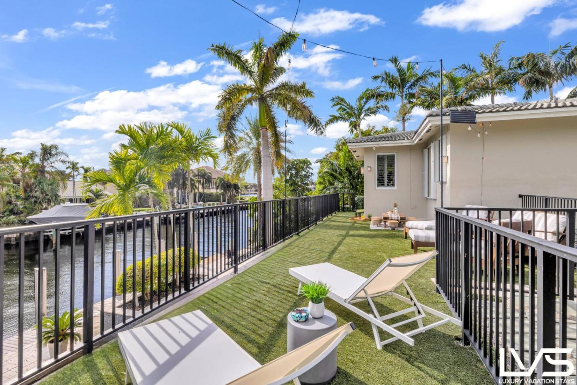 New Royal 80ft Waterfront Wlk2beach Hotpool Kitchenbbq Holiday home Fort Lauderdale