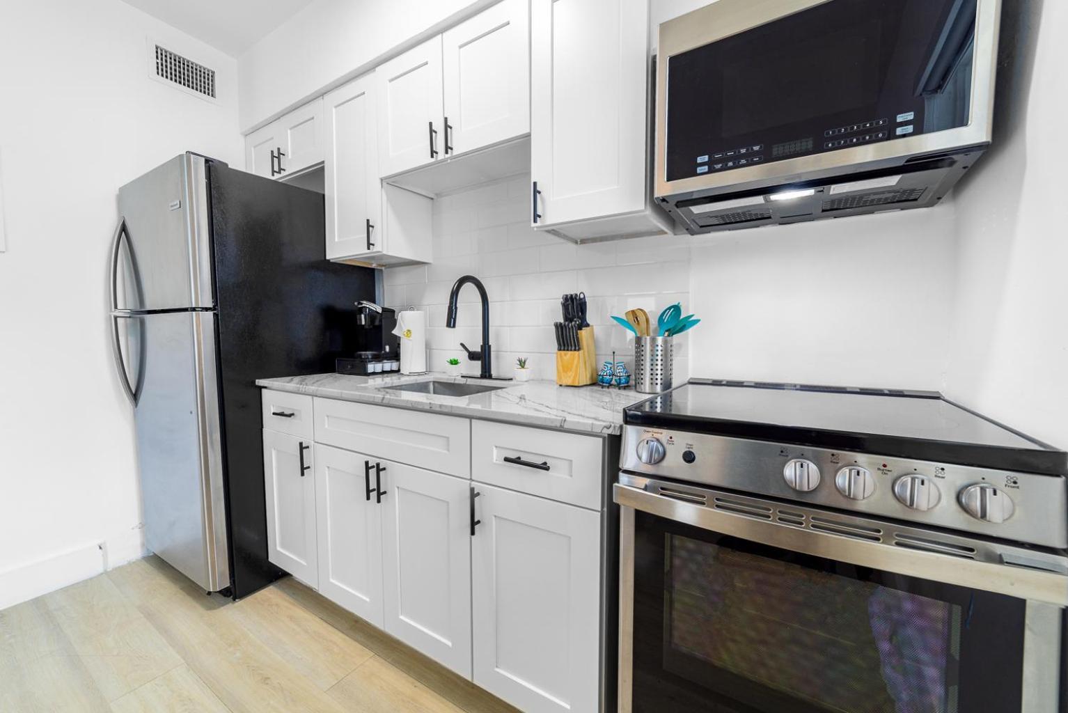 The Blue Parrot Apartment