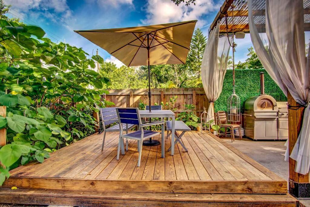 Oasis With Insane Outdoor Area Near Wilton Manors Holiday home