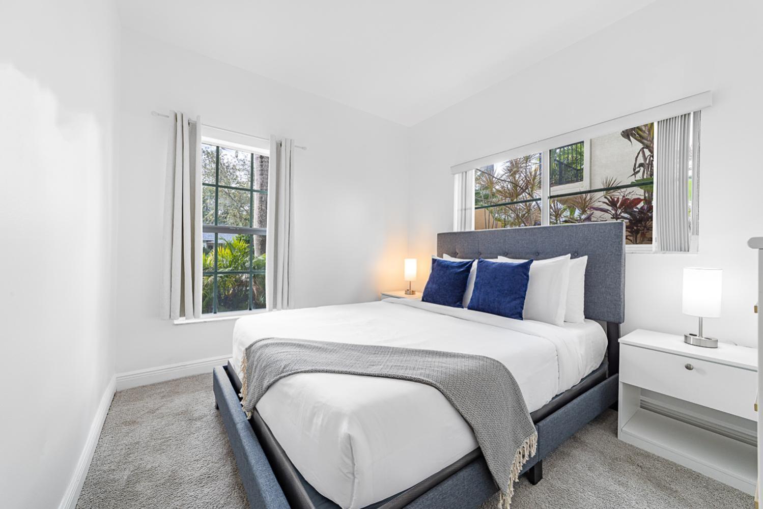 Villa Lakeside 4br/2.5ba Oakland Oasis - 15 Mins To Dt!