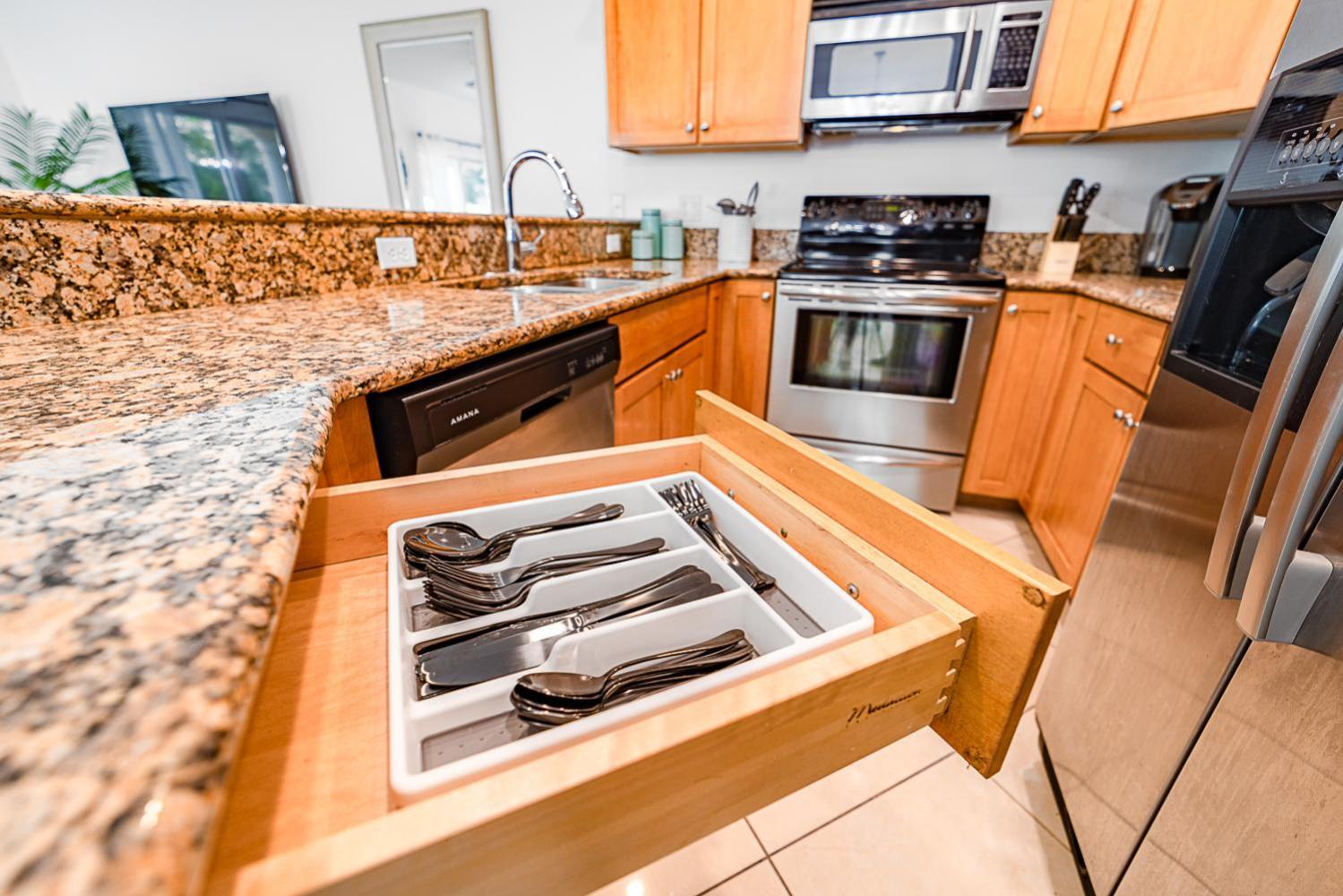 Lakeside 4br/2.5ba Oakland Oasis - 15 Mins To Dt! Villa *