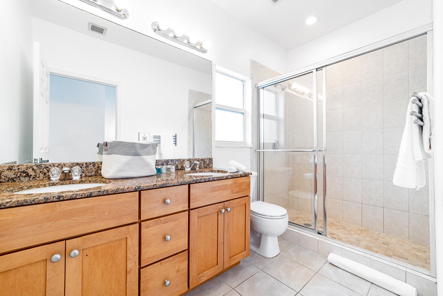 Lakeside 4br/2.5ba Oakland Oasis - 15 Mins To Dt! *