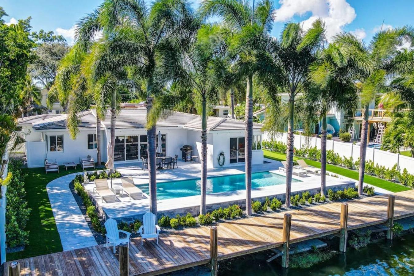 Holiday home Lakefront Family Fun With Private Dock 3br 2b