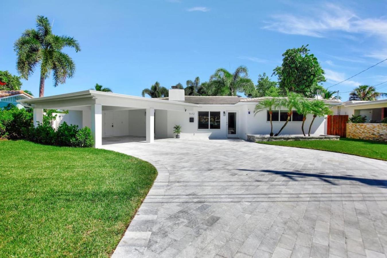 Holiday home Lakefront Family Fun With Private Dock 3br 2b