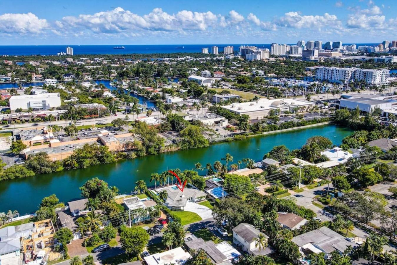 Holiday home Lakefront Family Fun With Private Dock 3br 2b *