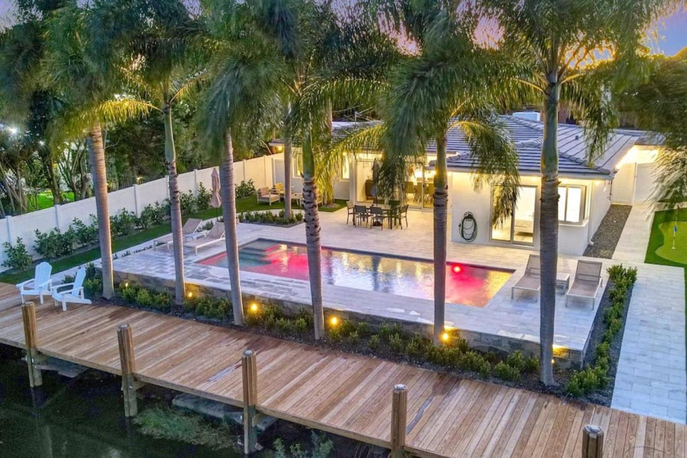 Lakefront Family Fun With Private Dock 3br 2b Holiday home Fort Lauderdale