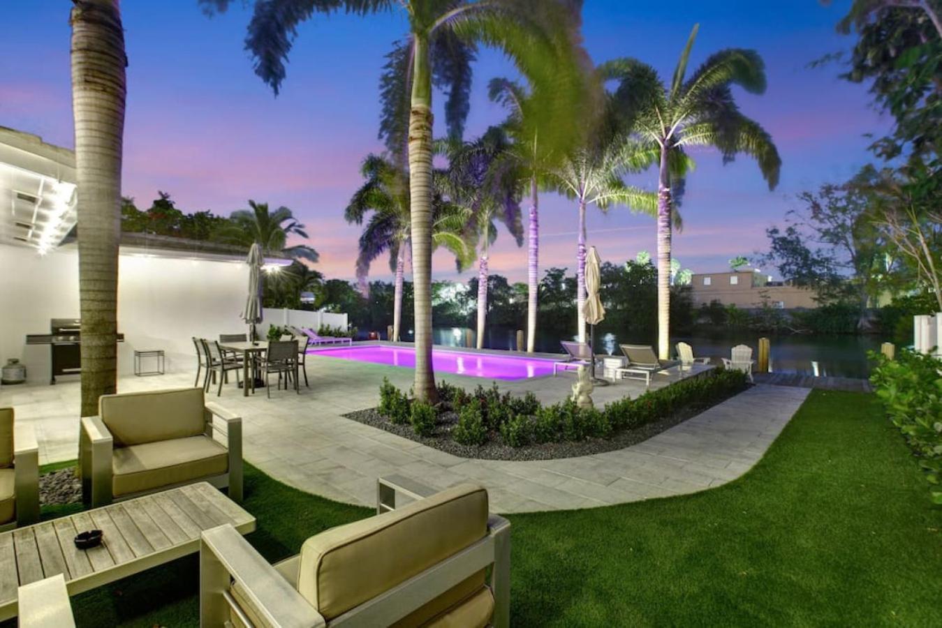 Lakefront Family Fun With Private Dock 3br 2b Holiday home Fort Lauderdale