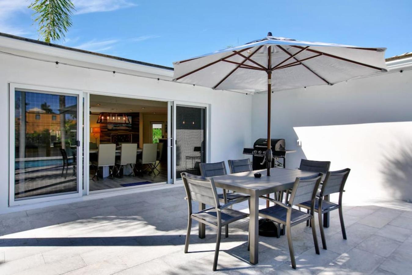 Holiday home Lakefront Family Fun With Private Dock 3br 2b *