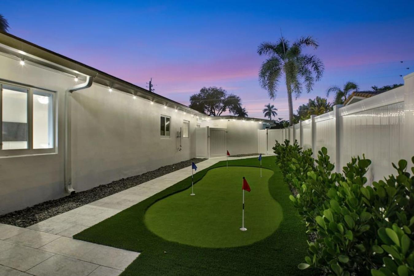 Lakefront Family Fun With Private Dock 3br 2b Holiday home Fort Lauderdale