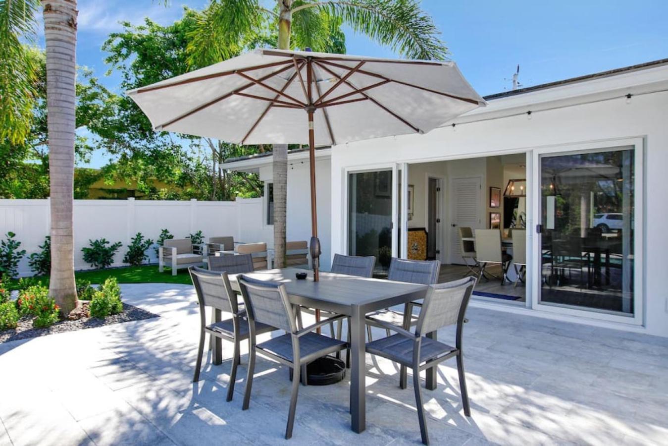 Lakefront Family Fun With Private Dock 3br 2b Fort Lauderdale