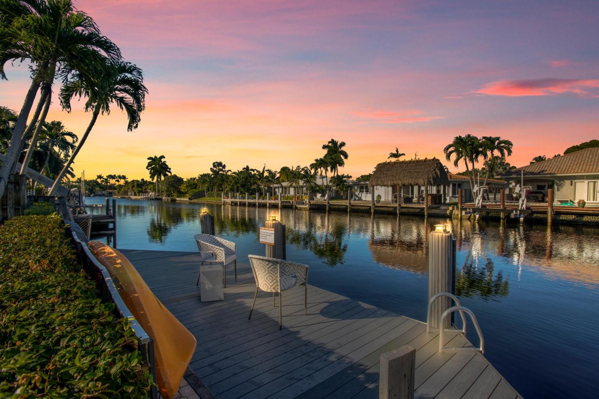 Paradise Lux Waterfrnt Villa/ W Boat & Jet Rtl