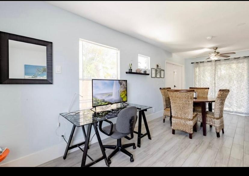 One Bedroom Apt With Private Patio Near Beach Apartment