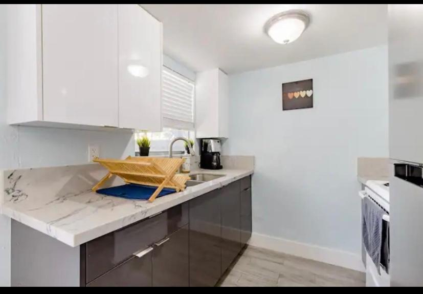 Apartment One Bedroom Apt With Private Patio Near Beach