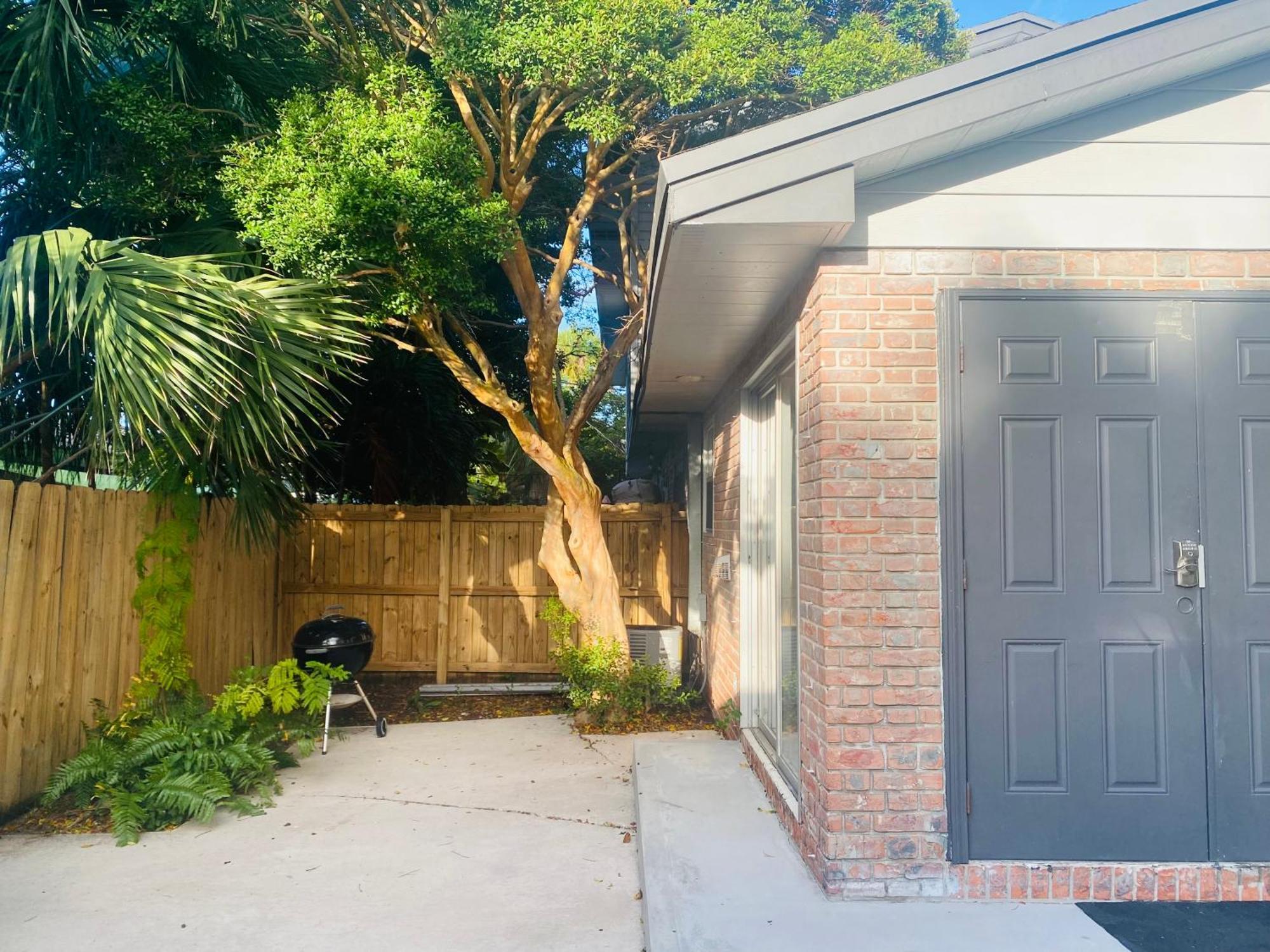 One Bedroom Apt With Private Patio Near Beach Fort Lauderdale