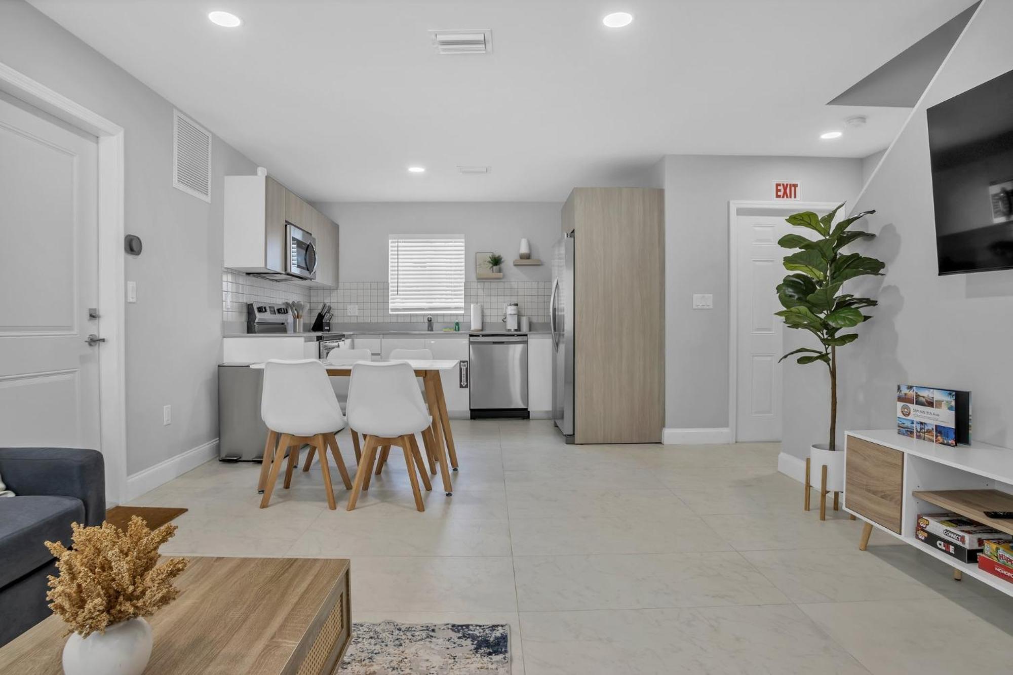 Sistrunk Shades #3 - Brand New Townhomes Downtown Lauderdale Villa *