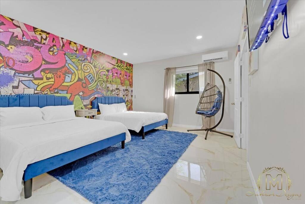 Game & Chill Manor - Arcade - Pool - Pool Table *