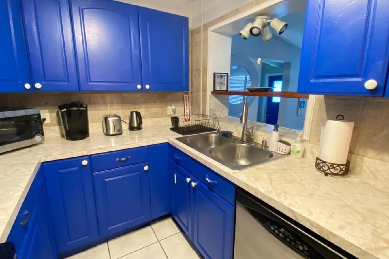 Great Location Pool W Pool Table 5br Holiday home