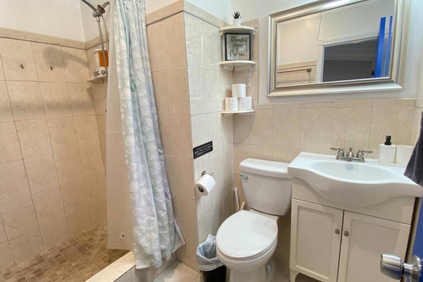 Holiday home Great Location Pool W Pool Table 5br