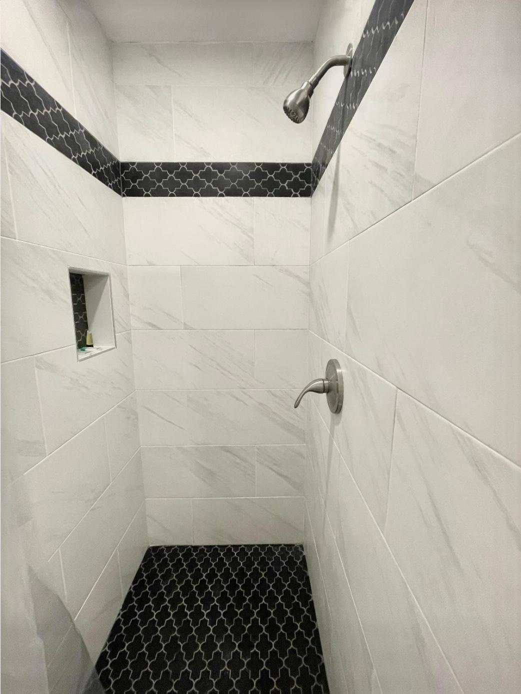 Apartment Modern Close To Downtown And The Airport