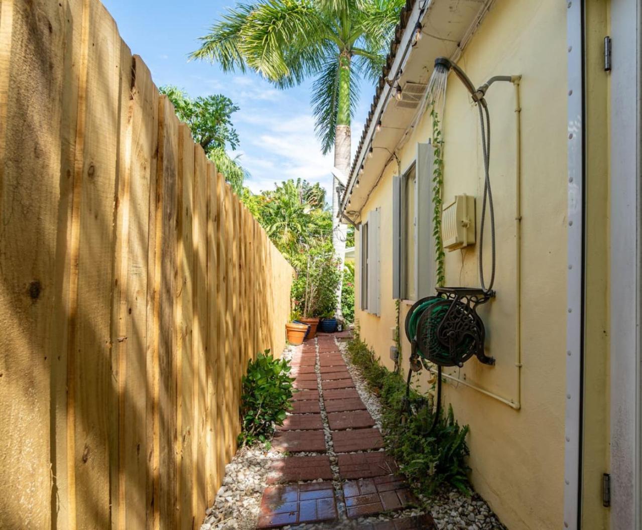Family Escape 2br Main 1br Heated Pool