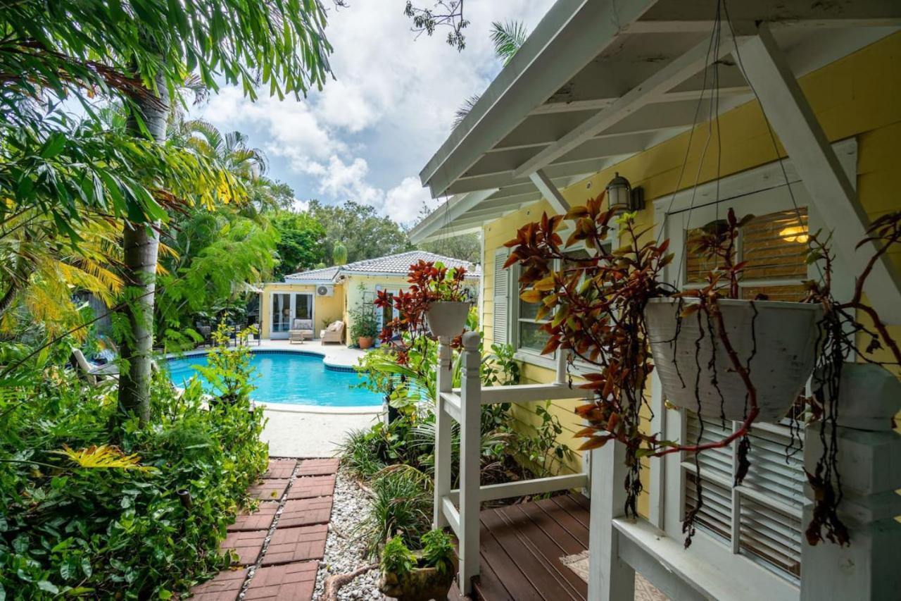 Holiday home Family Escape 2br Main 1br Heated Pool *