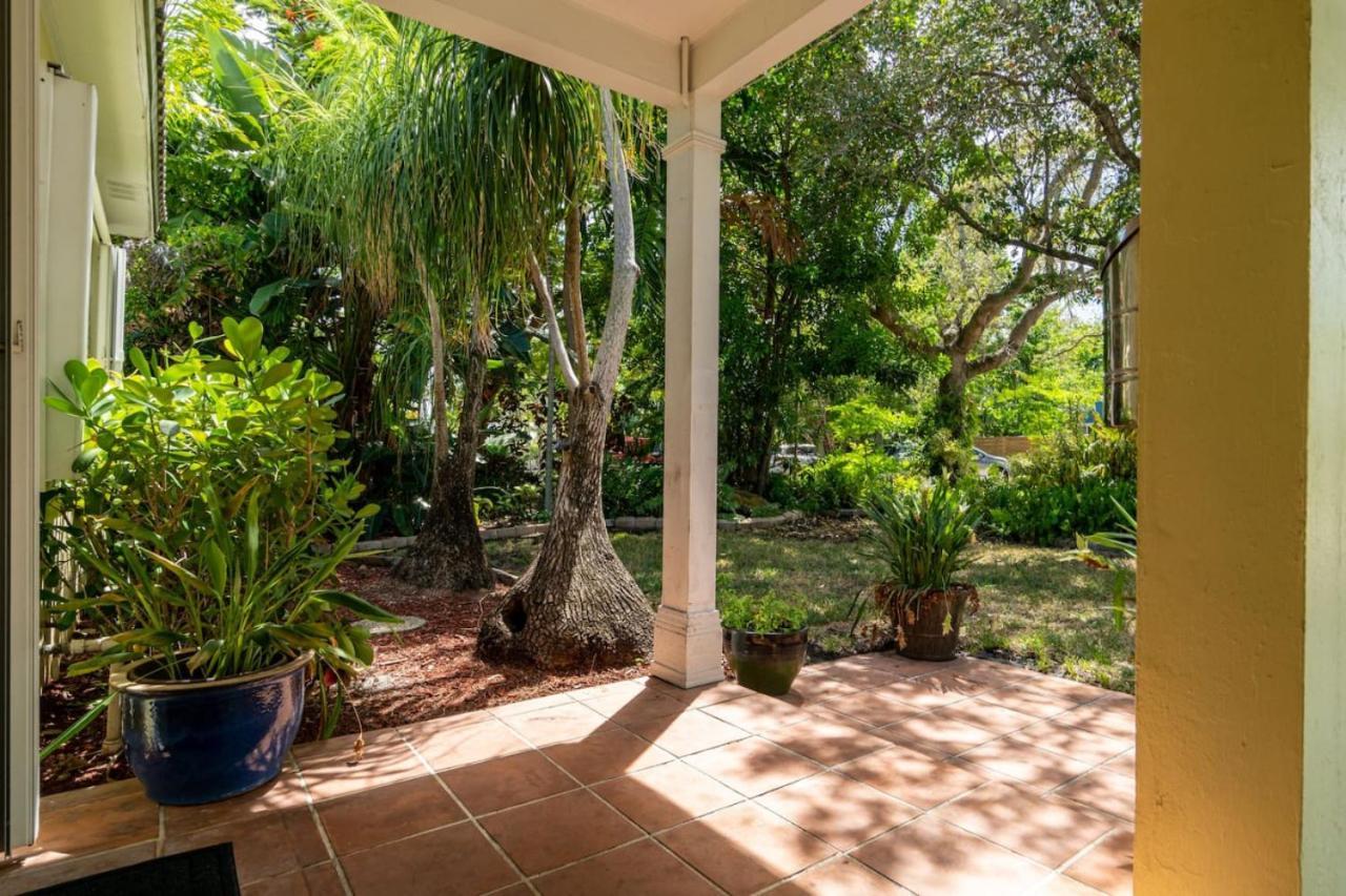 Holiday home Family Escape 2br Main 1br Heated Pool *