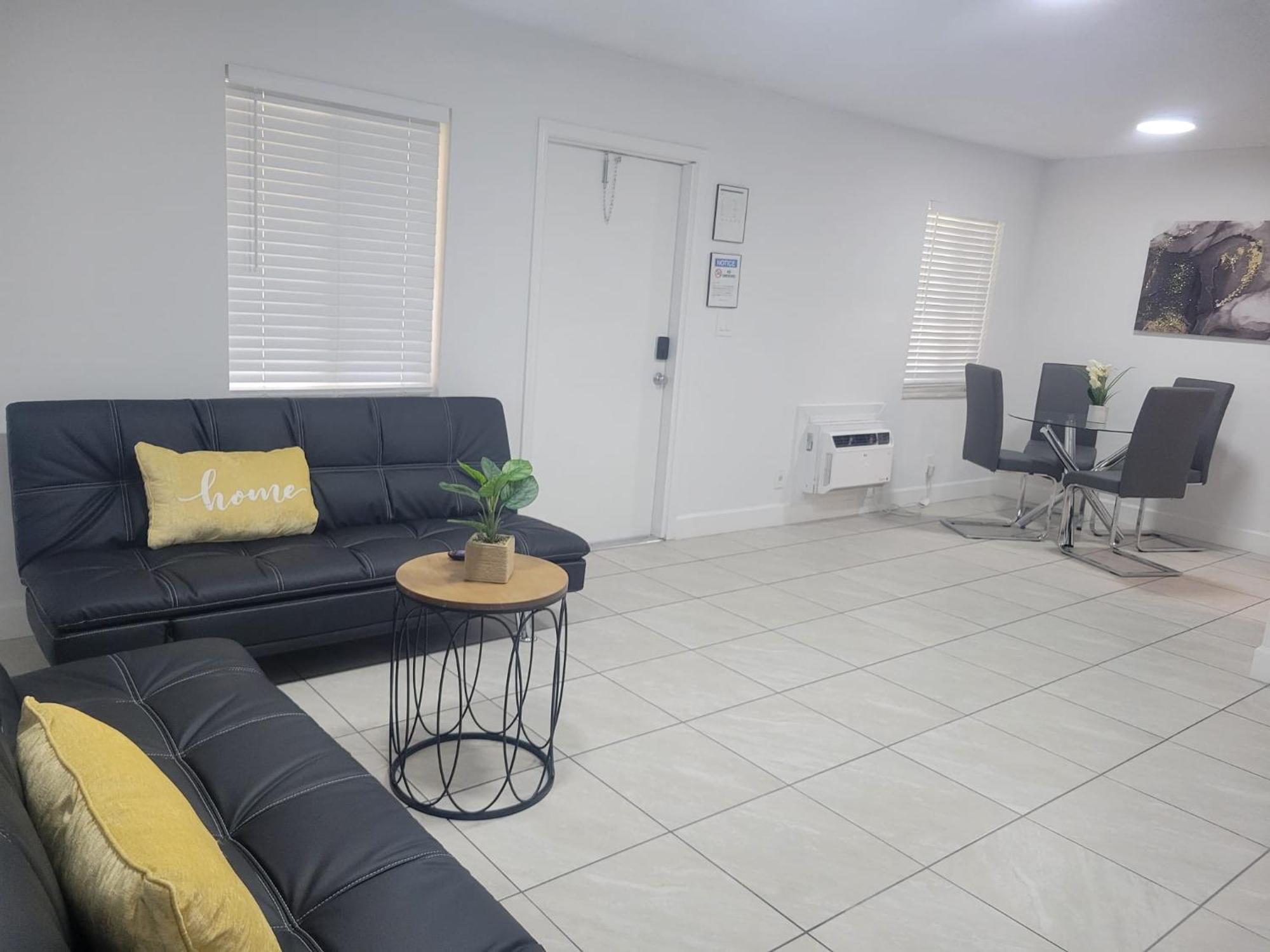 Arpe 4plex Apartment