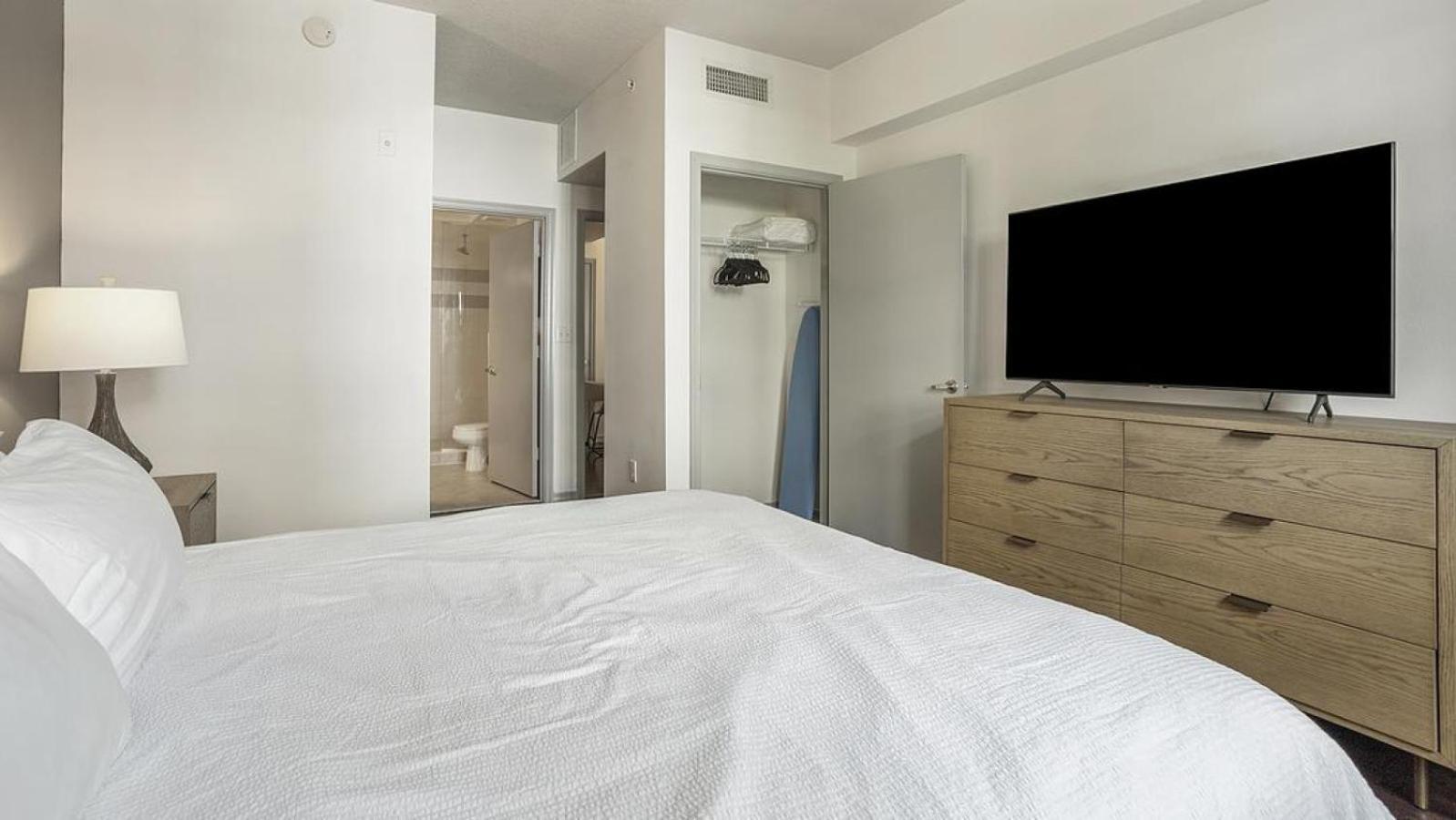 Landing Modern With Amazing Amenities Fort Lauderdale